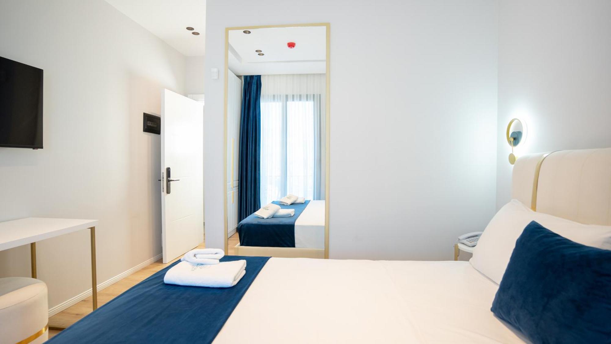 Sea Queen Luxury Hotel Radhimë Exteriér fotografie