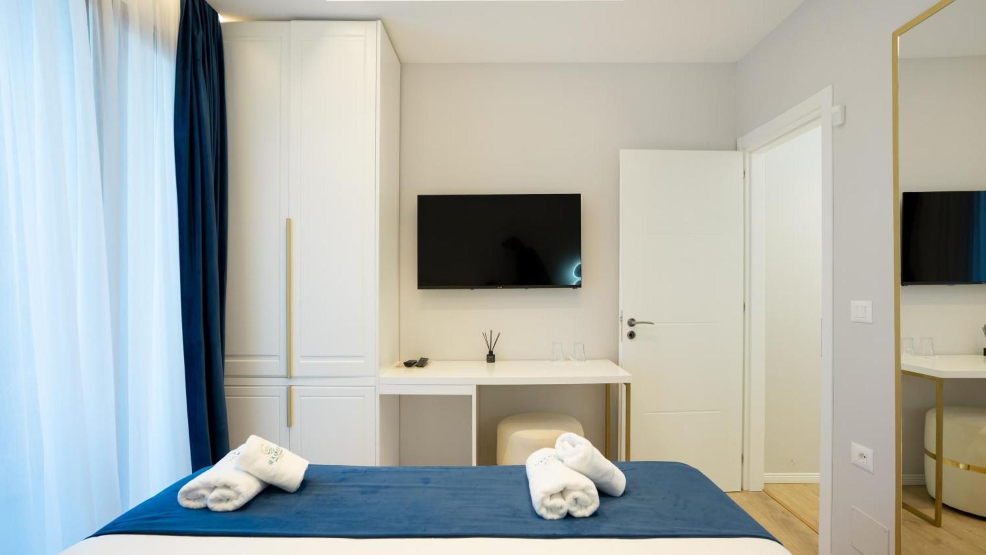 Sea Queen Luxury Hotel Radhimë Exteriér fotografie
