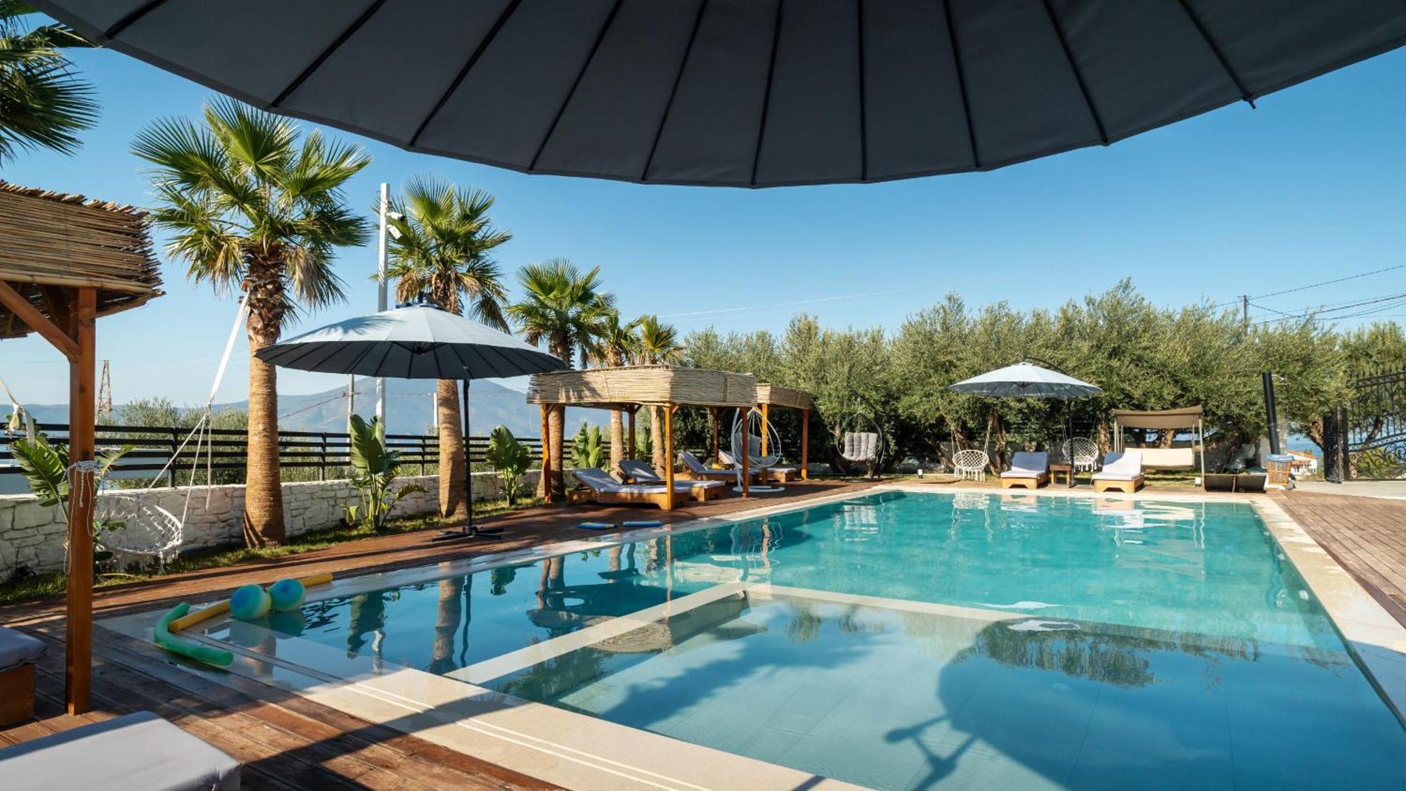 Sea Queen Luxury Hotel Radhimë Exteriér fotografie