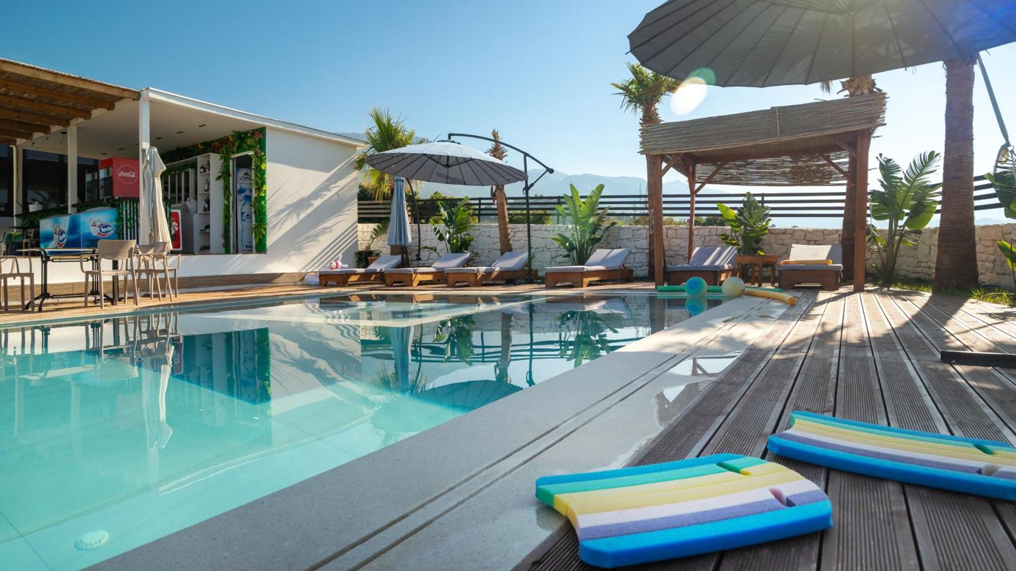 Sea Queen Luxury Hotel Radhimë Exteriér fotografie